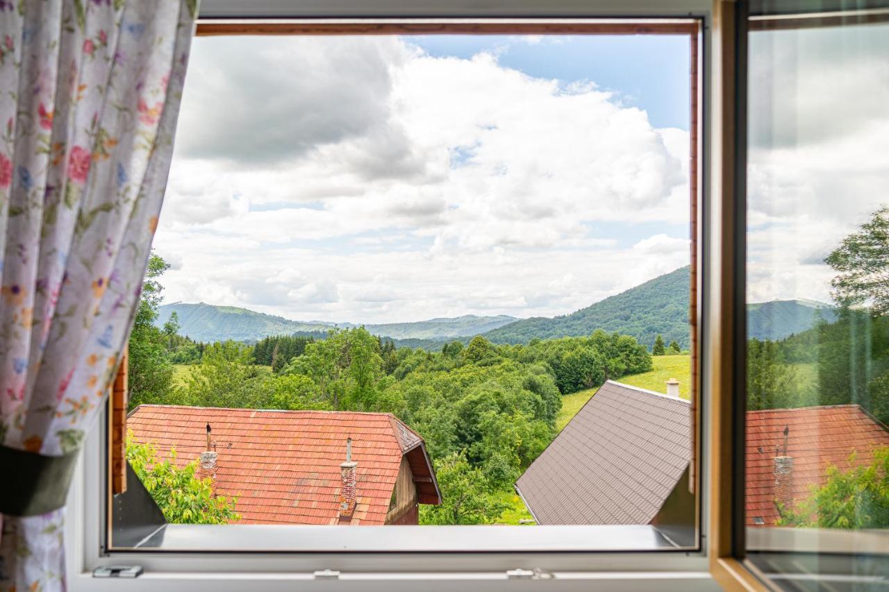 Apartmany Pod Rozsutcom - Zatkov Dvor - Prijazd Do Ubytovania Autom S Pohonom 4X4 Terchová エクステリア 写真
