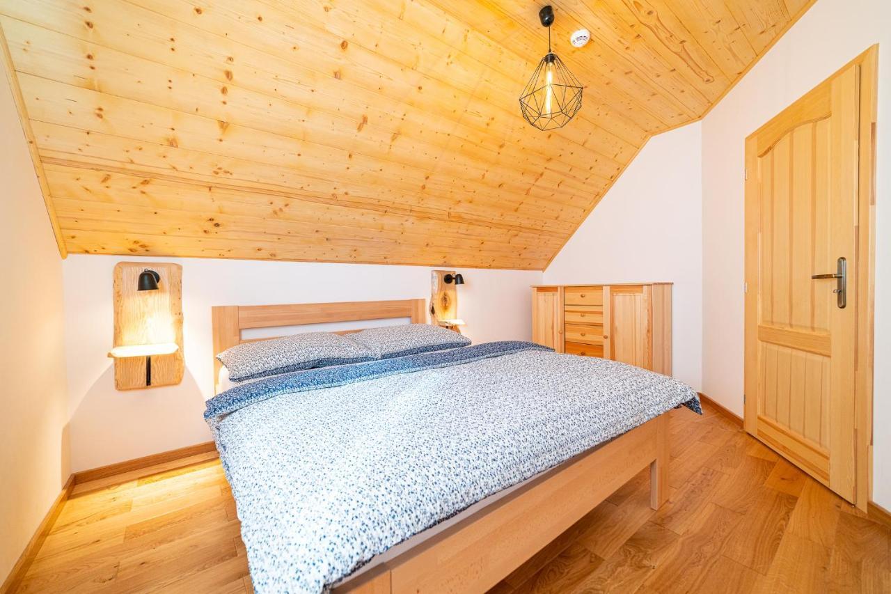 Apartmany Pod Rozsutcom - Zatkov Dvor - Prijazd Do Ubytovania Autom S Pohonom 4X4 Terchová エクステリア 写真